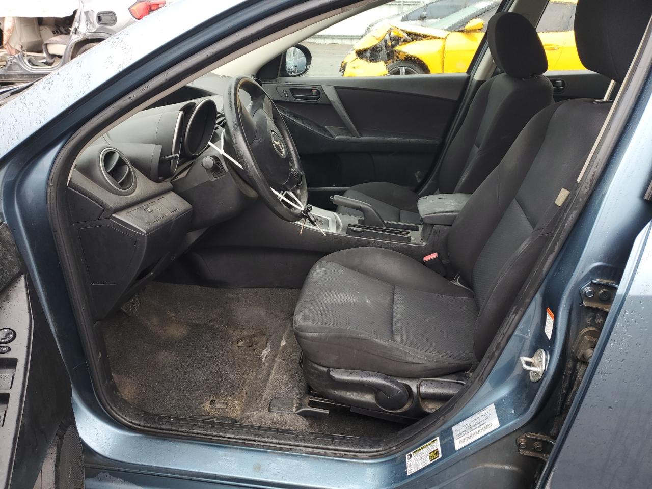 JM1BL1UGXB1474256 2011 Mazda 3 I