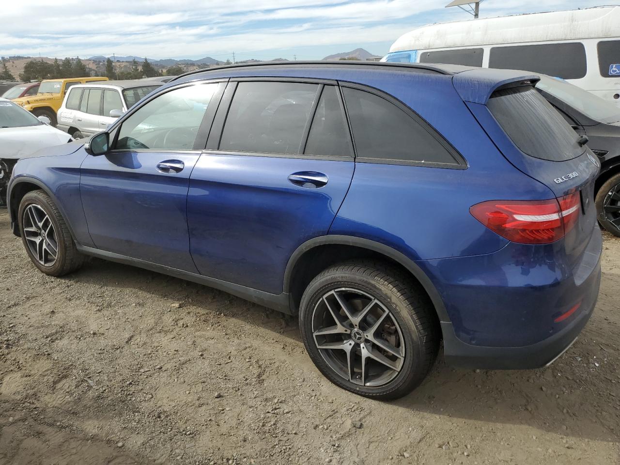 2017 Mercedes-Benz GLC - Image 2