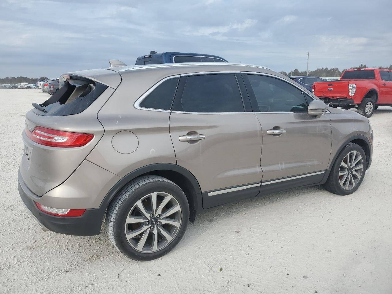 2019 Lincoln MKC - Image 3