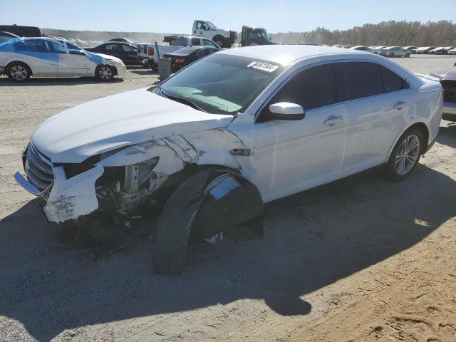 Седани FORD TAURUS 2013 Білий