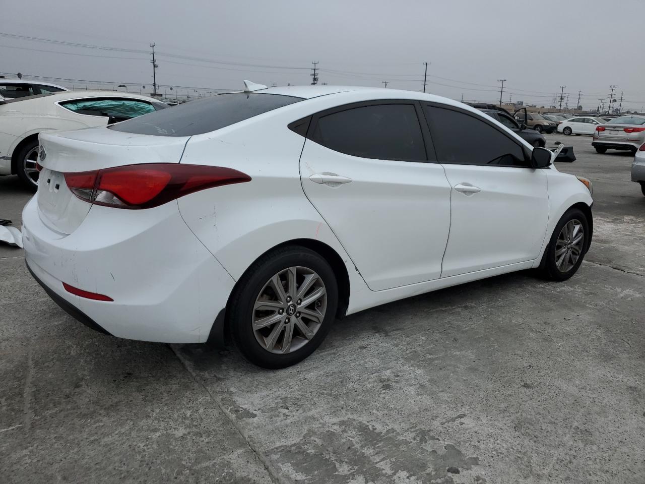 5NPDH4AE8GH659811 2016 Hyundai Elantra Se