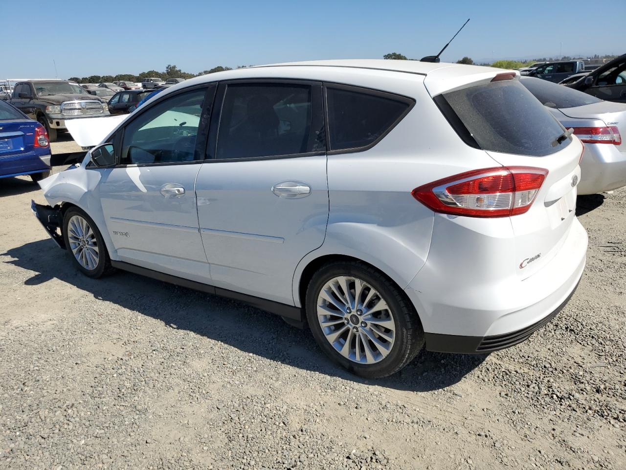 1FADP5AU5JL105585 2018 Ford C-Max Se