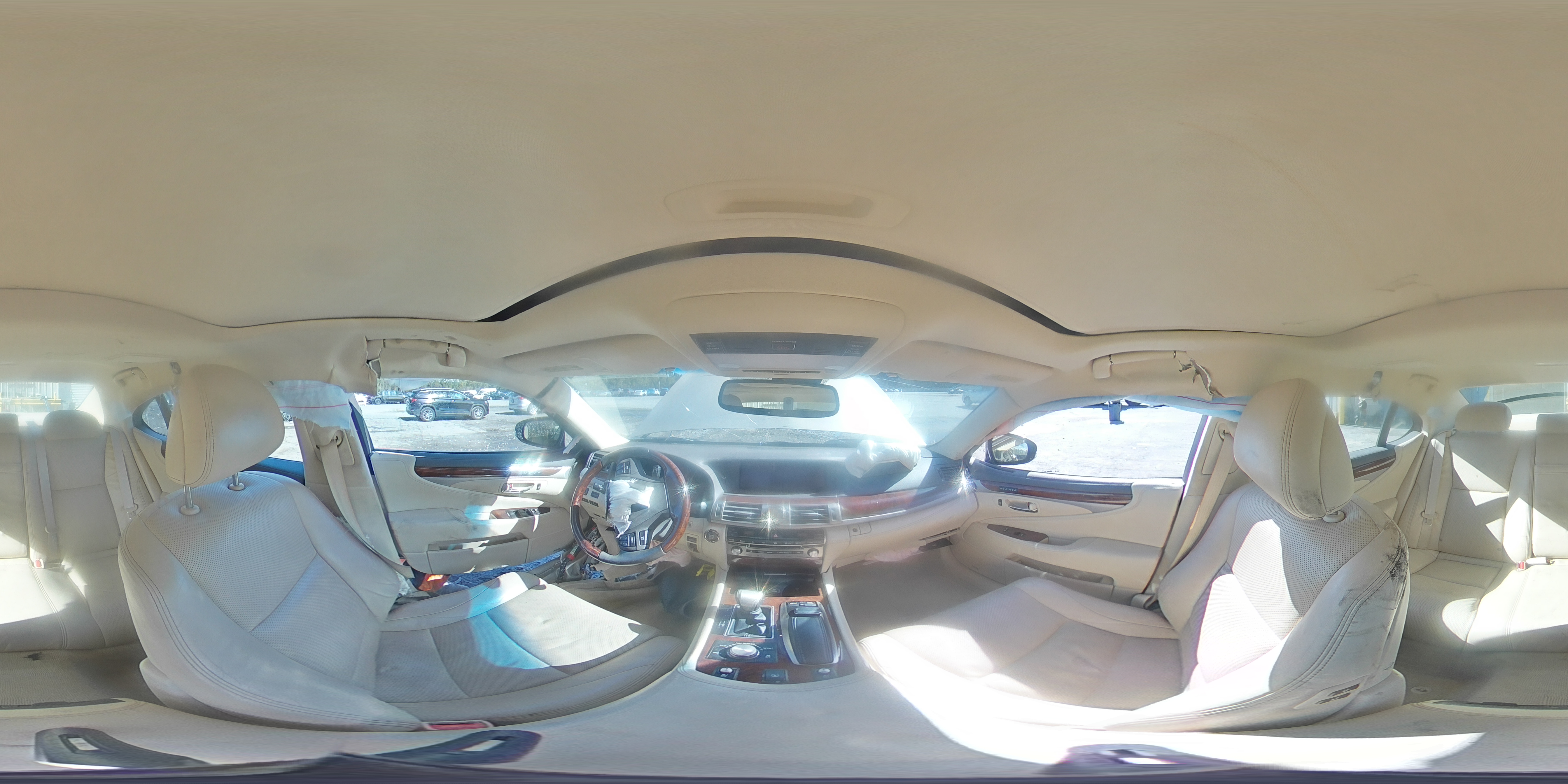 2014 Lexus LS - Image 16