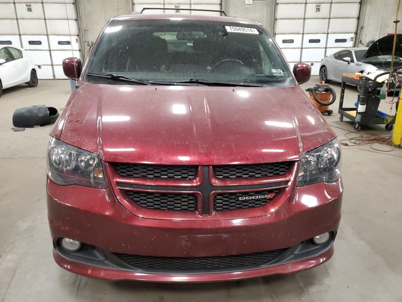 2017 Dodge Caravan - Image 5