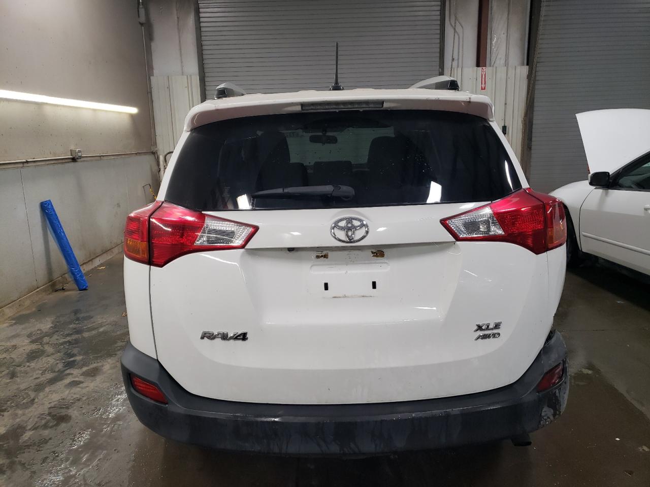 JTMRFREV3FJ048478 2015 Toyota Rav4 Xle