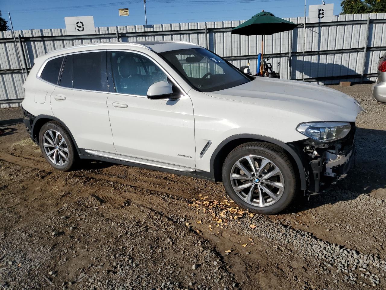 VIN 5UXTR9C54JLC77234 2018 BMW X3 no.4