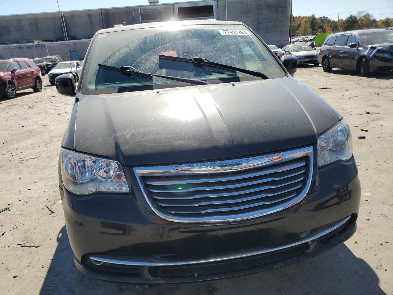 2016 Chrysler Town & Country - Image 5