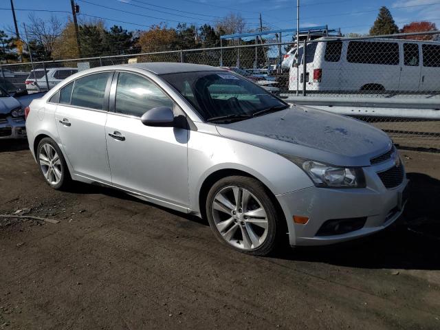 Sedans CHEVROLET CRUZE 2013 Srebrny