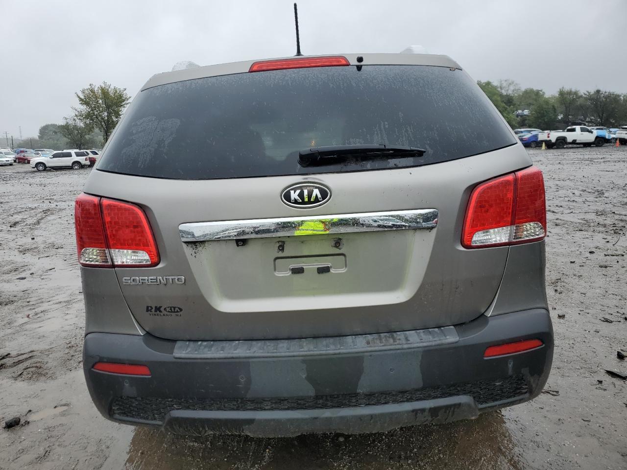 5XYKT3A62CG227399 2012 Kia Sorento Base