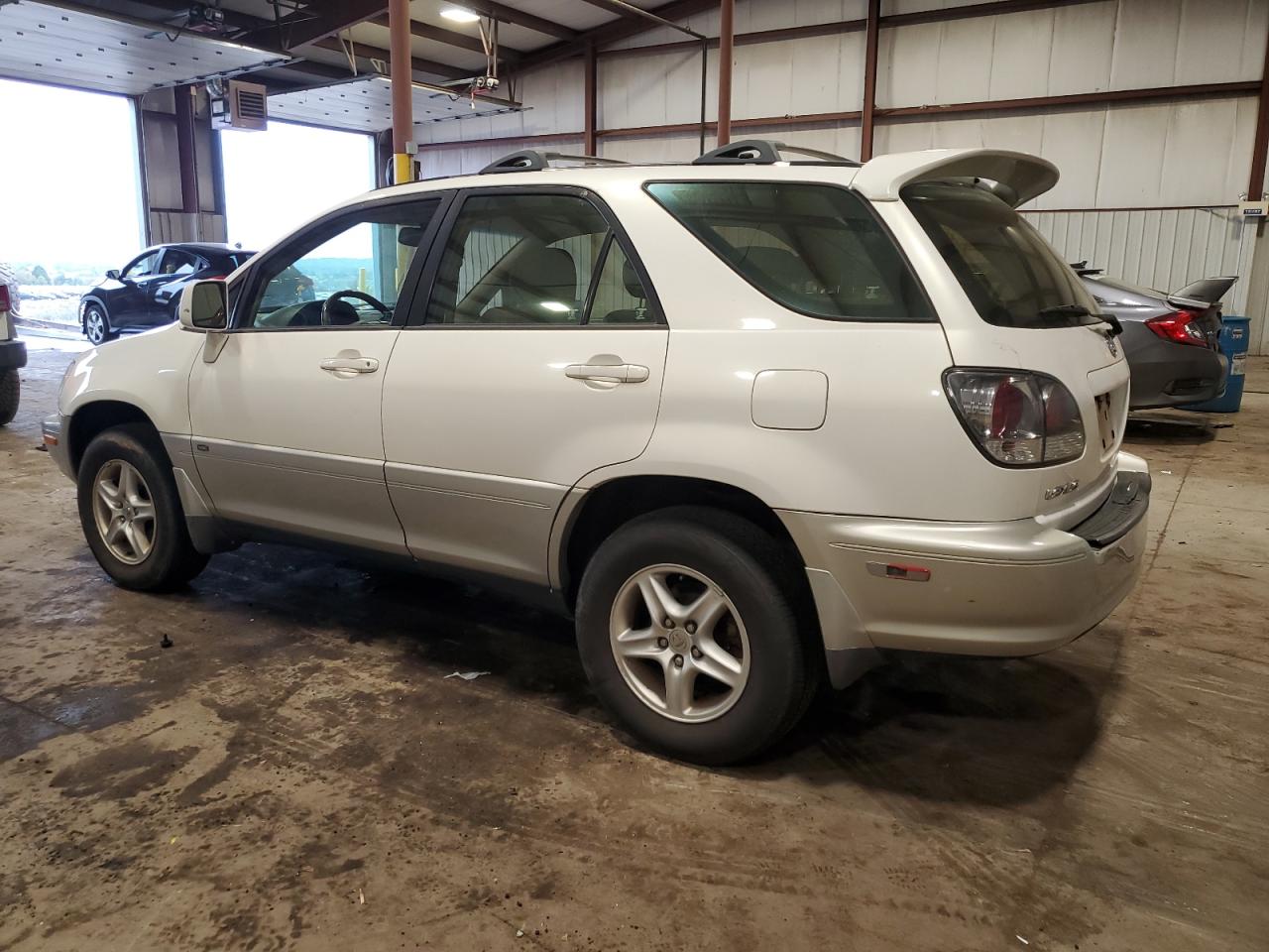 JTJHF10U320243957 2002 Lexus Rx 300