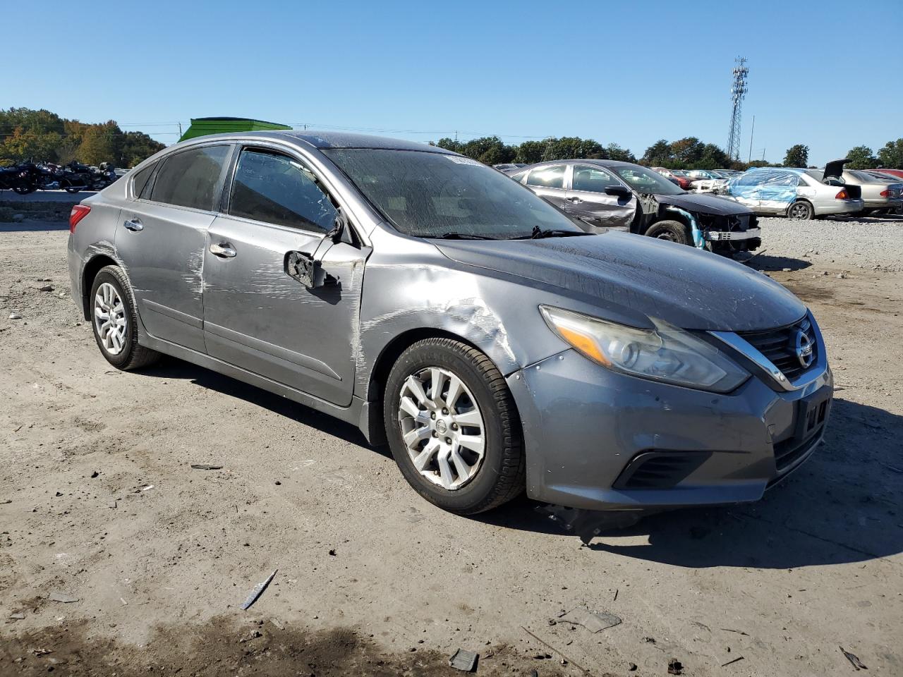 2017 Nissan Altima - Image 4