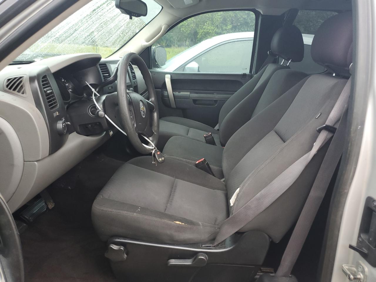 2011 Chevrolet Silverado - Image 7