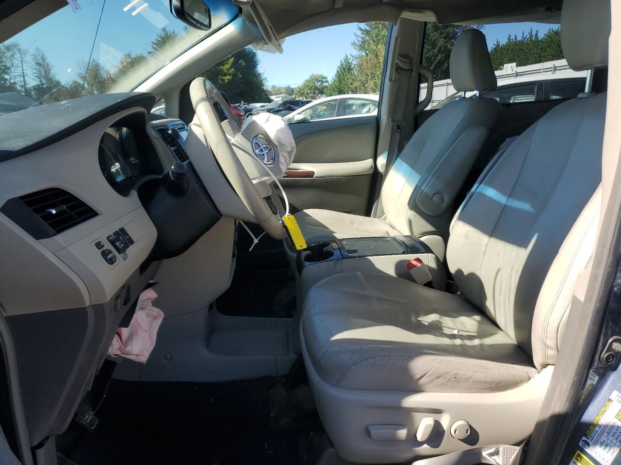 2014 Toyota Sienna Xle VIN: 5TDYK3DC6ES503748 Lot: 76555264