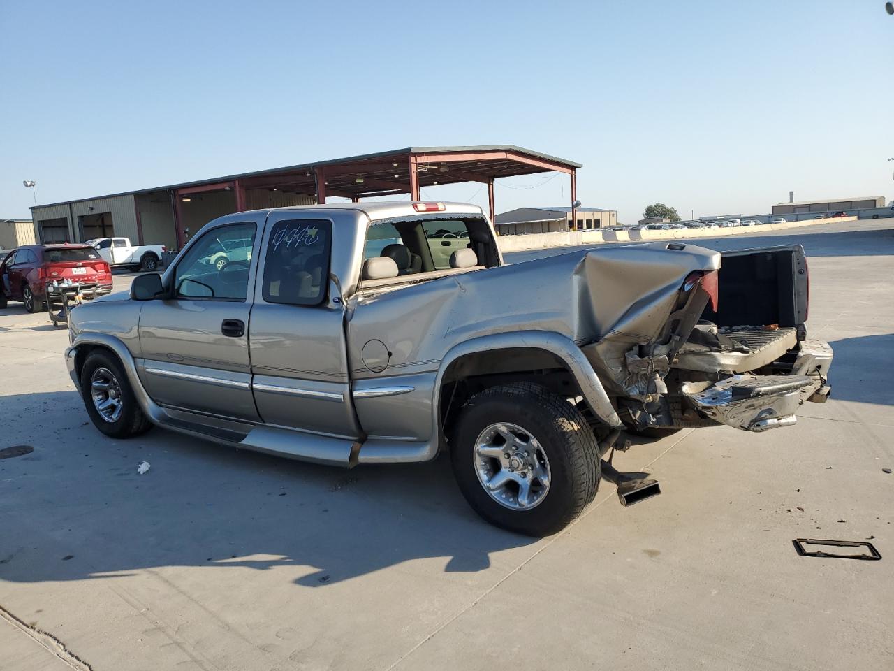 1999 GMC Sierra - Image 2