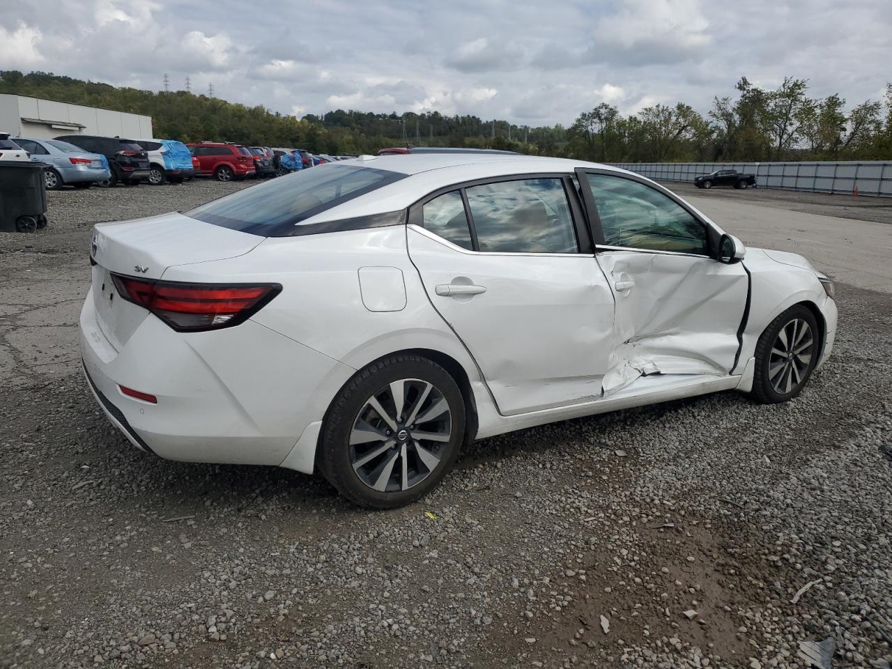 2021 Nissan Sentra - Image 3