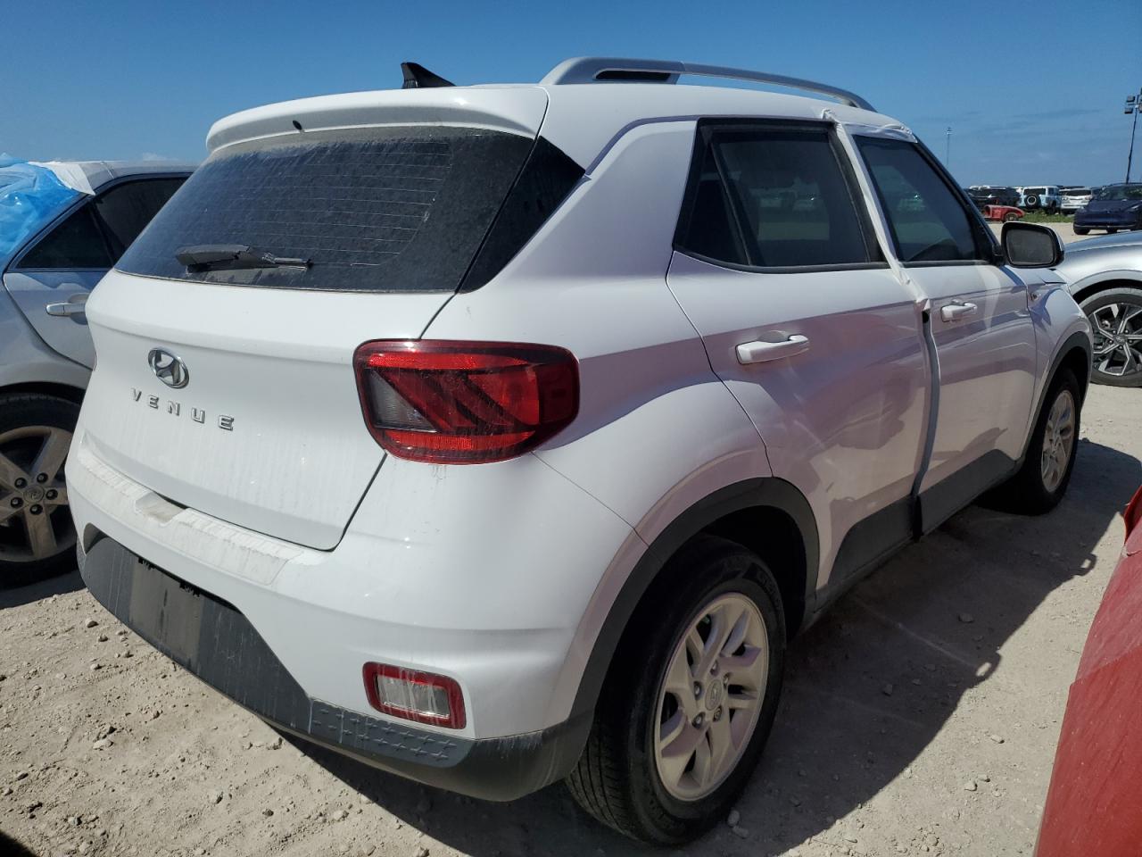 2020 Hyundai Venue - Image 3