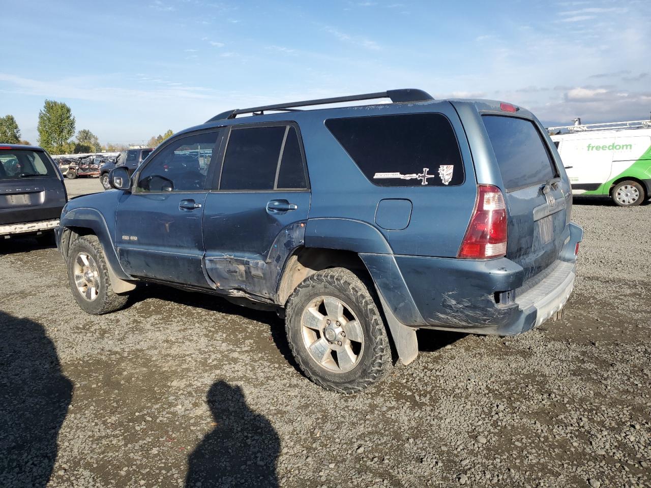 2004 Toyota 4Runner - Image 2
