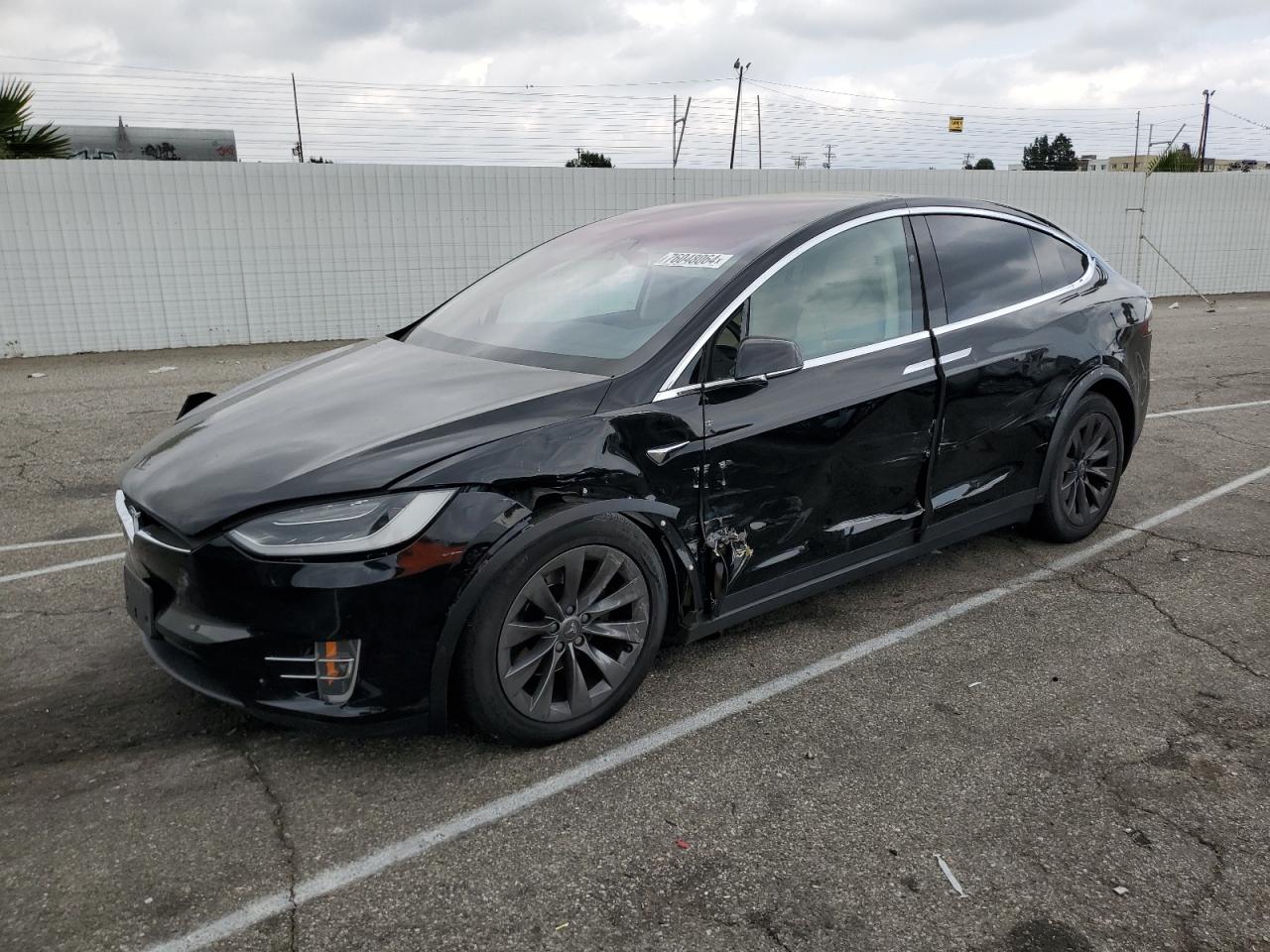 2019 Tesla Model X VIN: 5YJXCAE23KF151036 Lot: 76048064