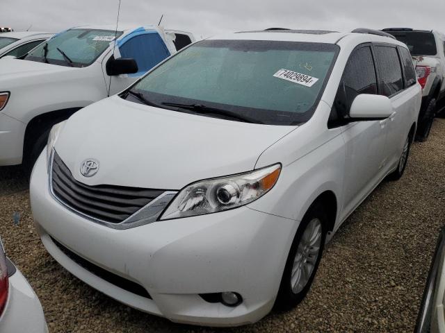 2014 Toyota Sienna Xle