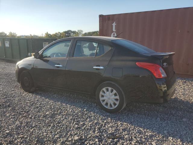 Седани NISSAN VERSA 2015 Чорний