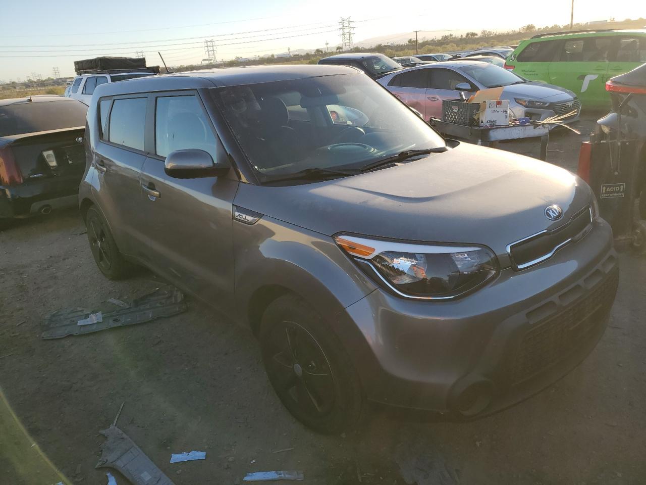 VIN KNDJN2A22G7383359 2016 KIA SOUL no.4