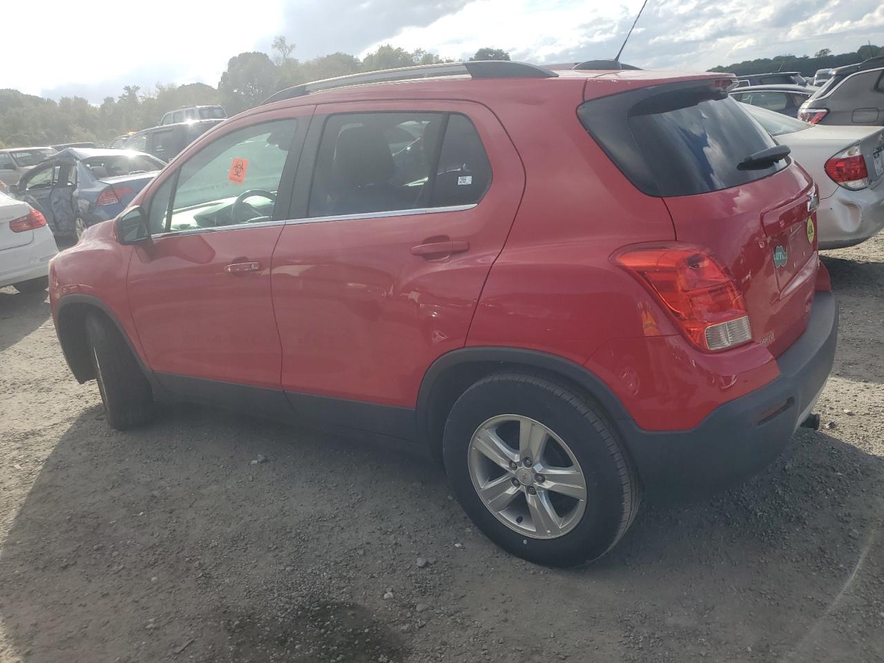 VIN KL7CJLSB1FB226066 2015 CHEVROLET TRAX no.2