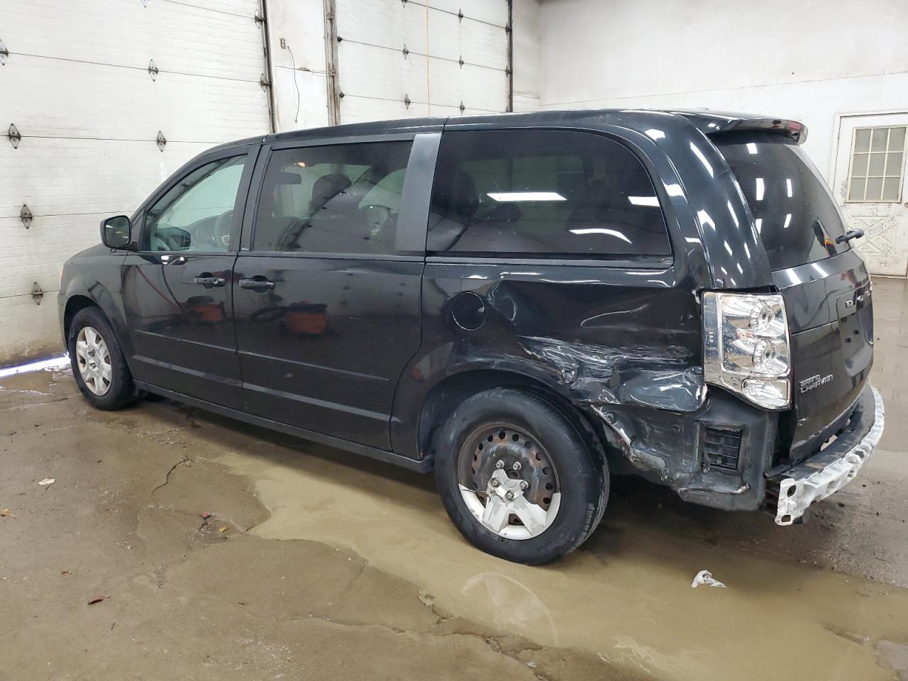 2012 Dodge Caravan - Image 2