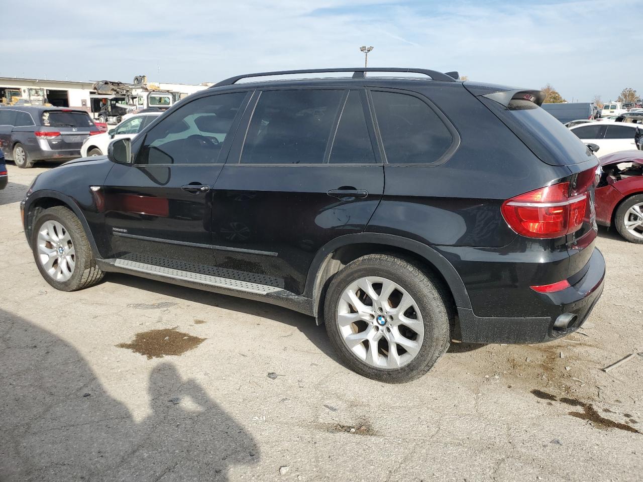 2011 BMW X5 - Image 2