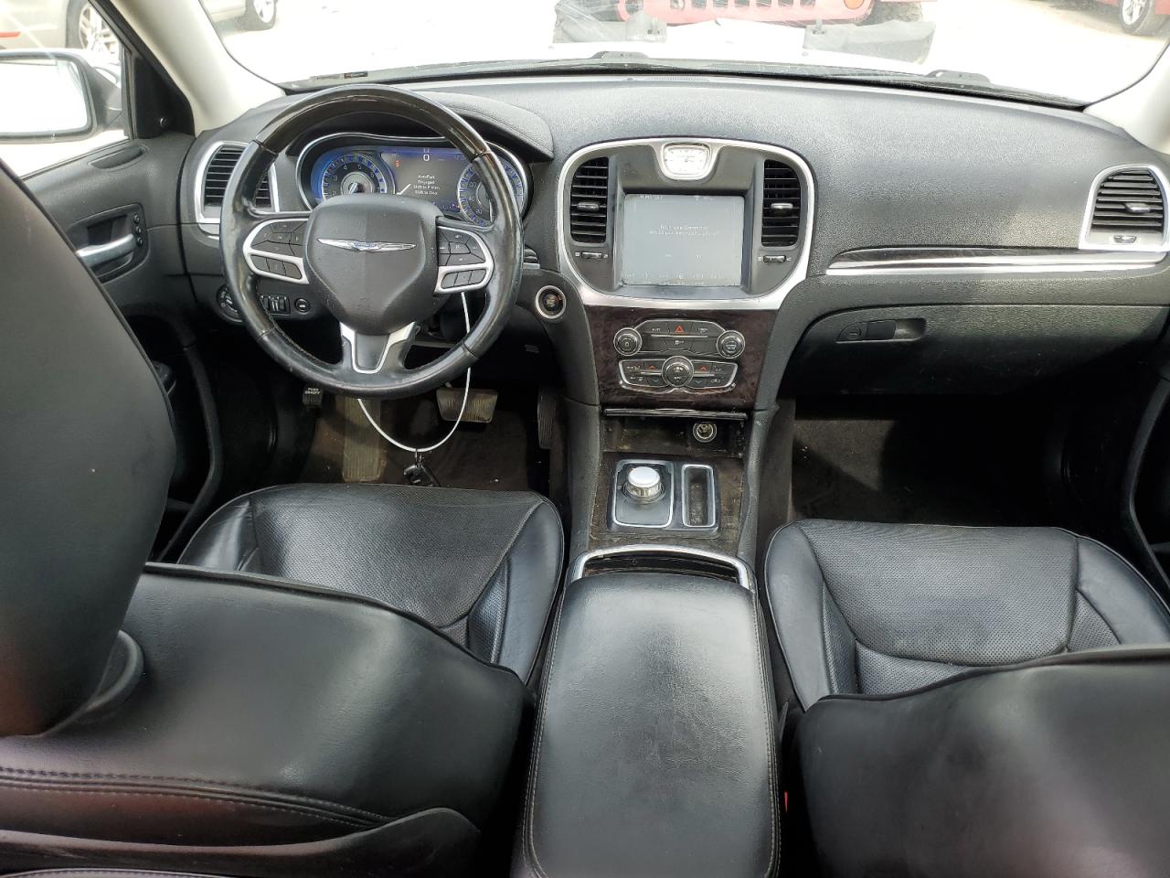 2018 Chrysler 300 - Image 8