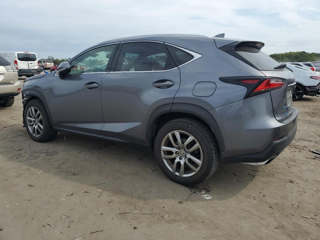 JTJYARBZ2F2005257 2015 LEXUS NX - Image 2