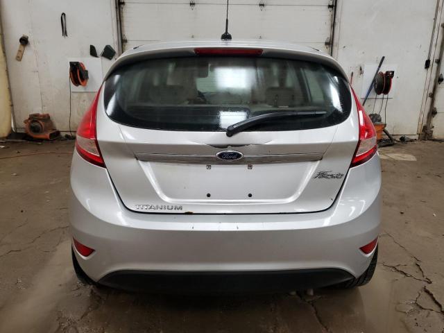  FORD FIESTA 2013 Silver