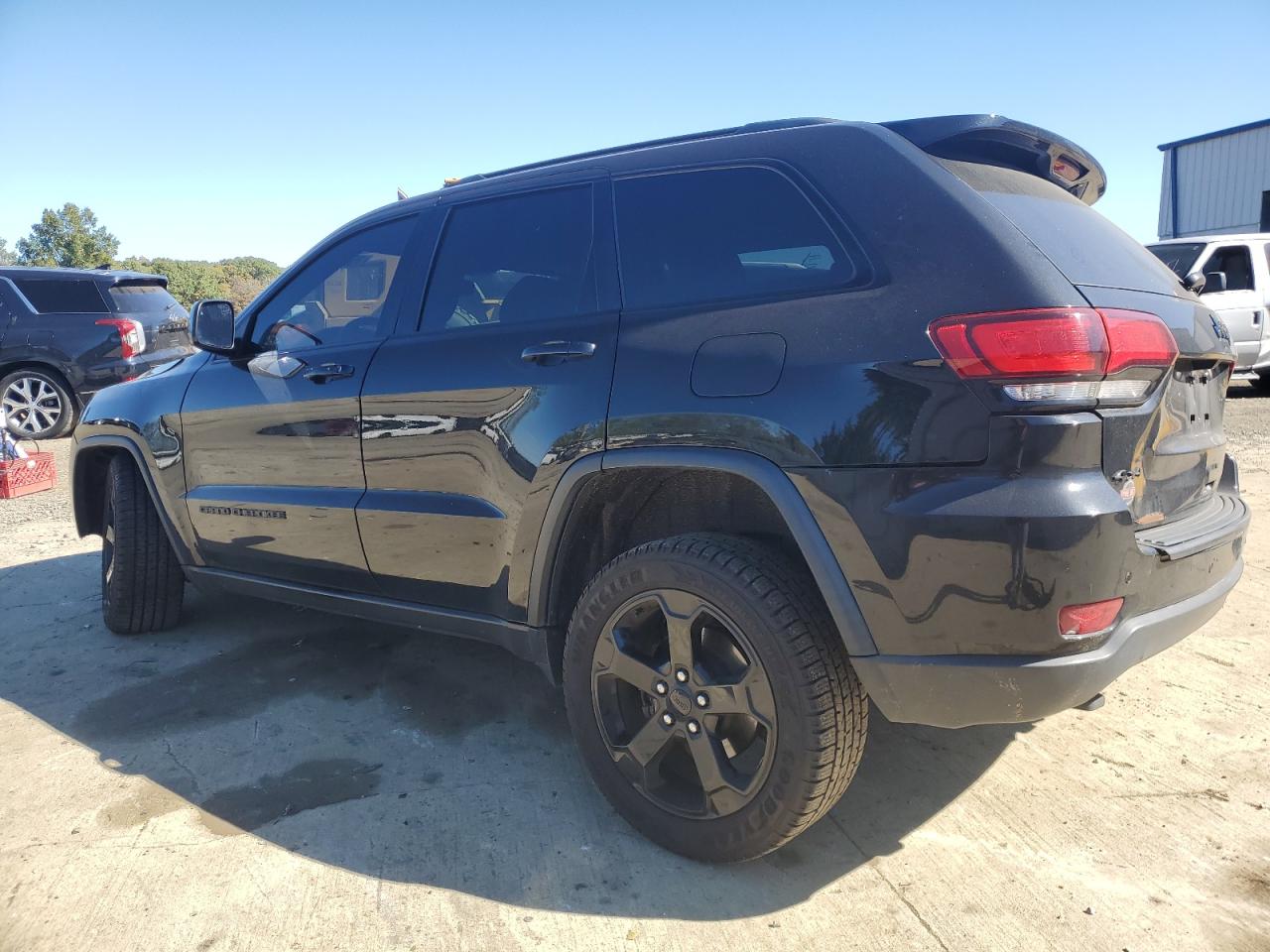 2019 Jeep Grand Cherokee - Image 2