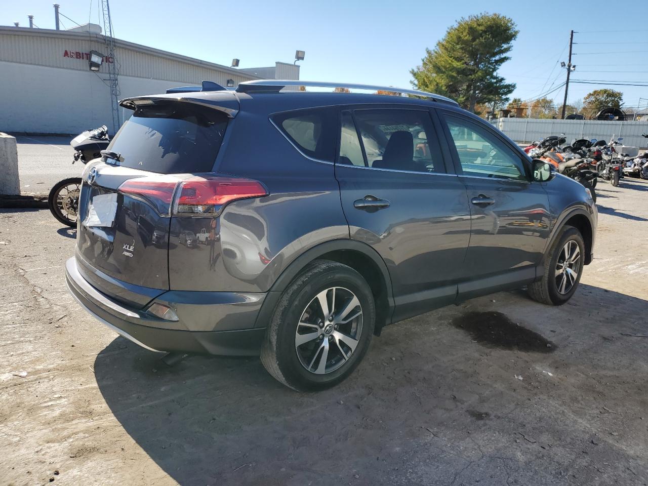 2016 Toyota RAV 4 - Image 3