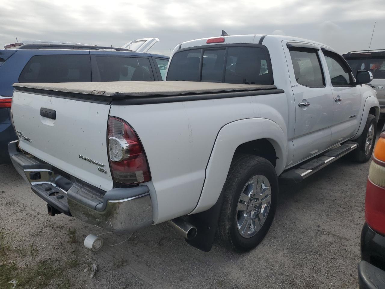 2014 Toyota Tacoma - Image 3