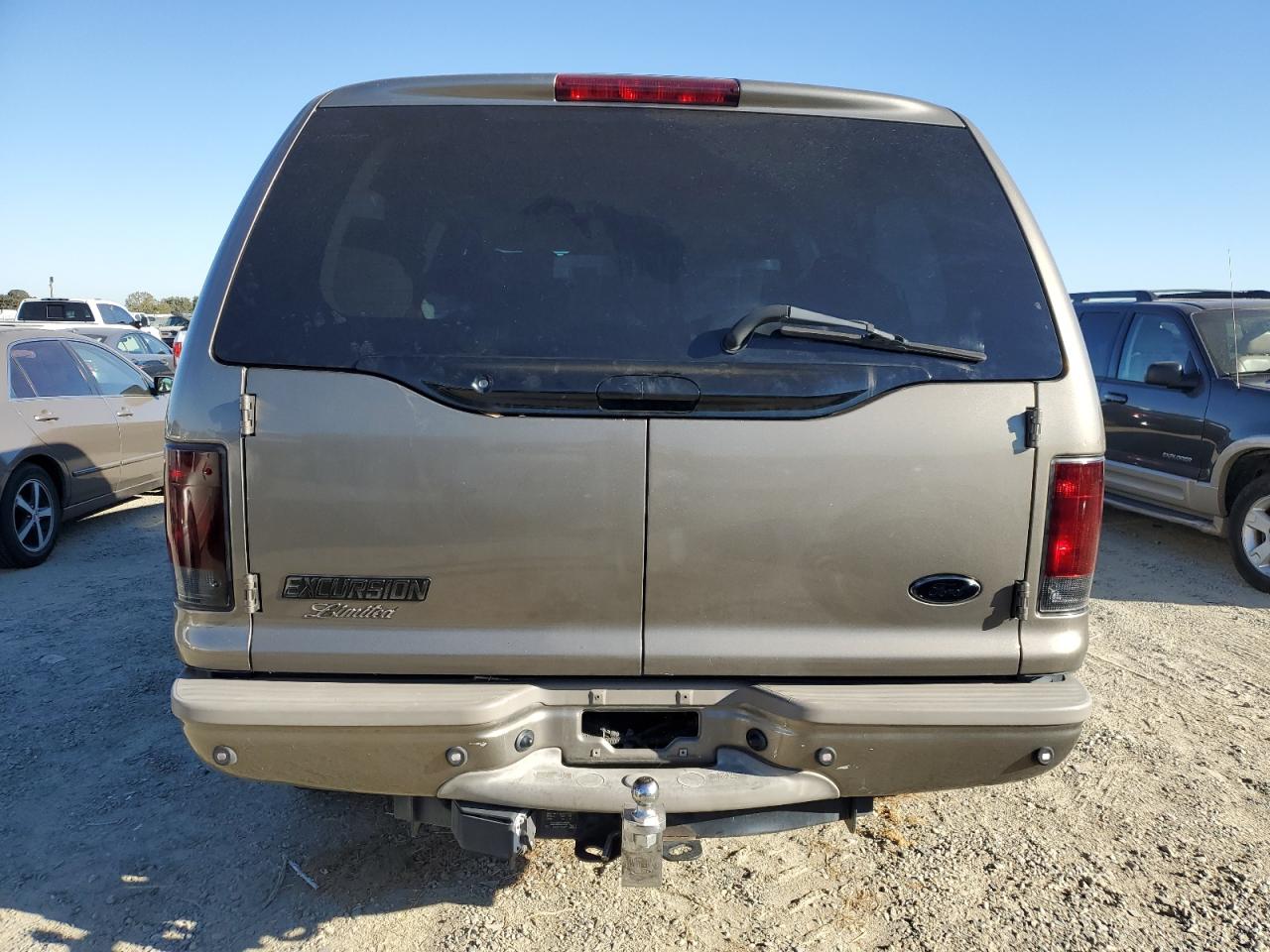 1FMSU43P05ED40154 2005 Ford Excursion Limited