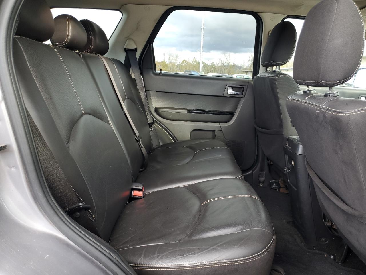 2008 Mazda Tribute - Image 11