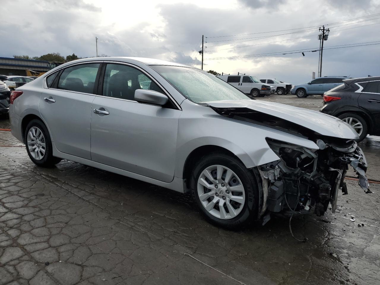2018 Nissan Altima - Image 4