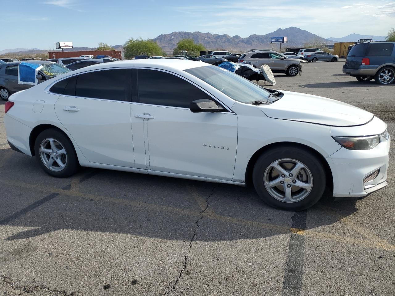 2016 Chevrolet Malibu - Image 4