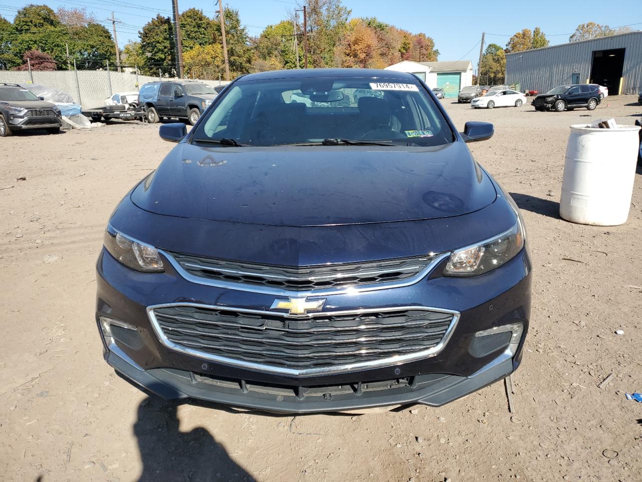 2017 Chevrolet Malibu - Image 5