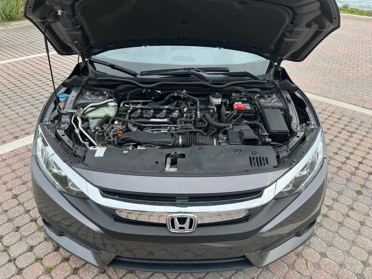 JHMFC1F3XJX037556 2018 Honda Civic Ex