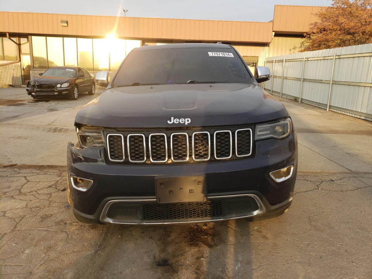 2018 Jeep Grand Cherokee - Image 5
