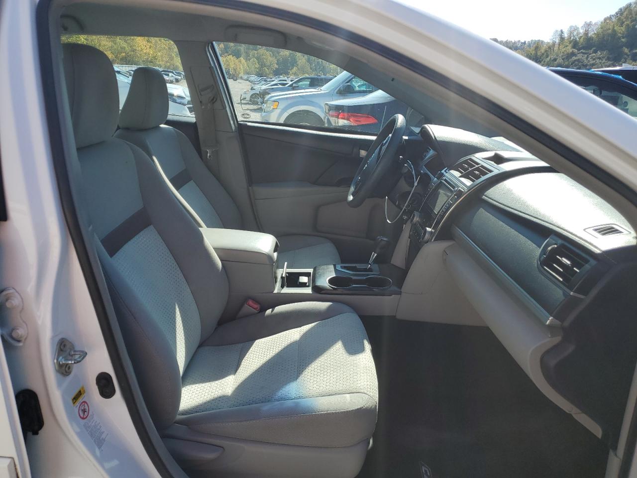 2014 Toyota Camry - Image 5