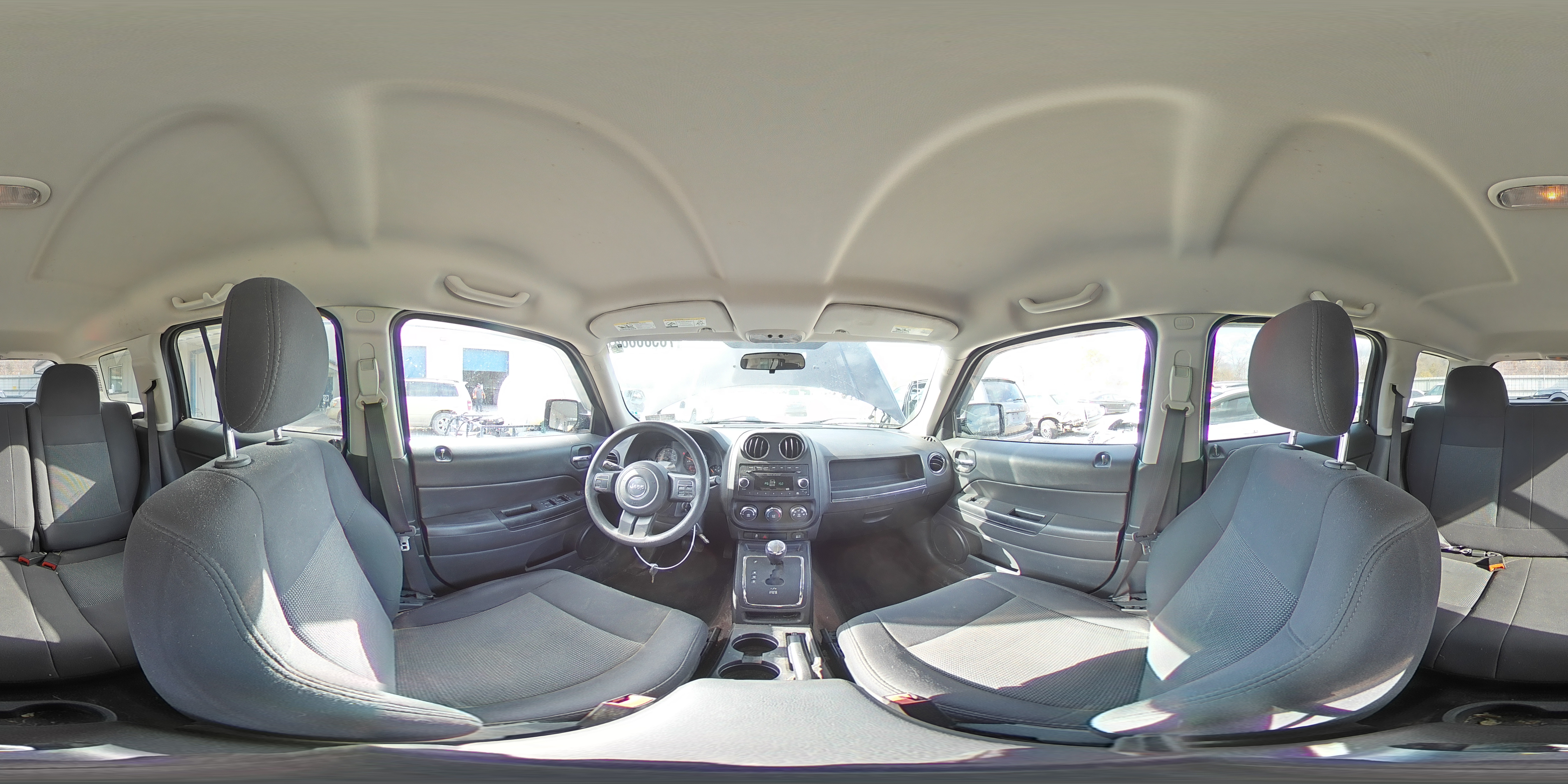 2014 Jeep Liberty (Patriot) - Image 15