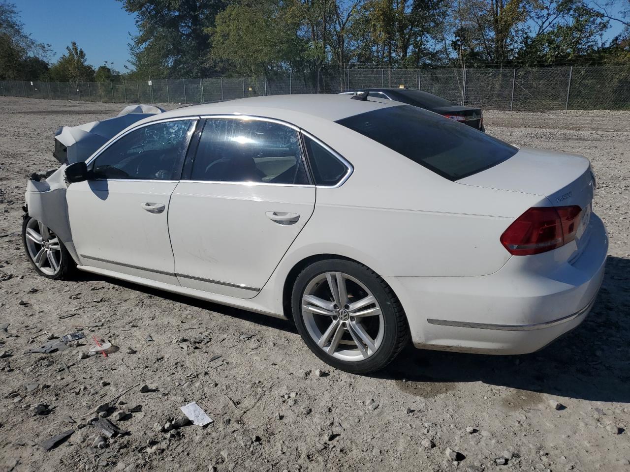 2015 Volkswagen Passat Sel VIN: 1VWCV7A30FC003257 Lot: 74040534