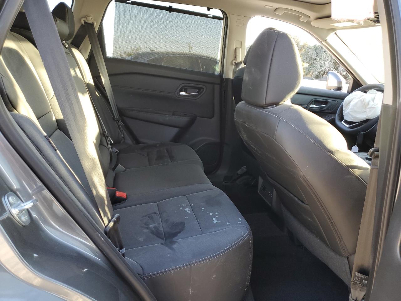 2024 Nissan Rogue - Image 12