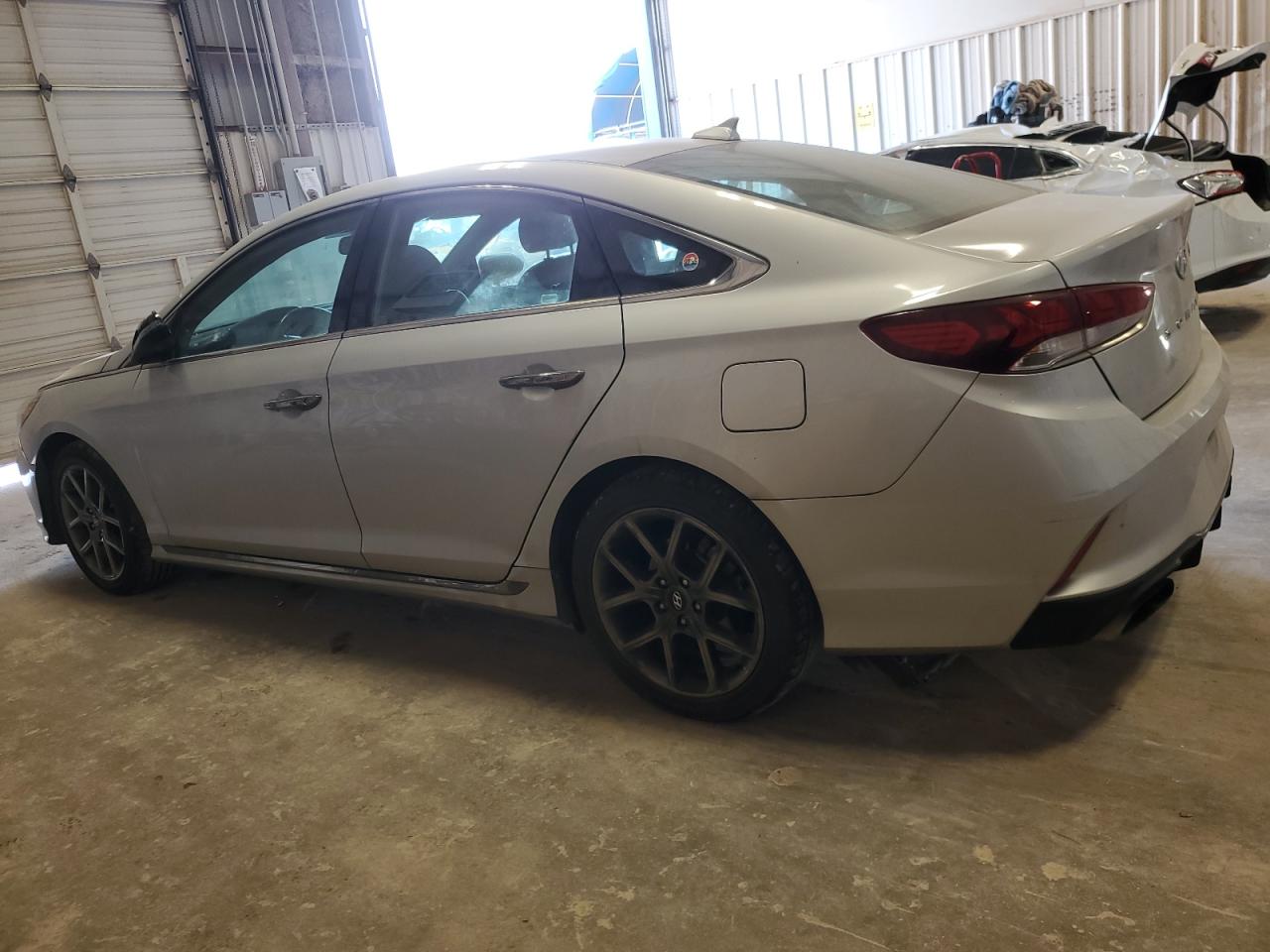 2018 Hyundai Sonata - Image 2