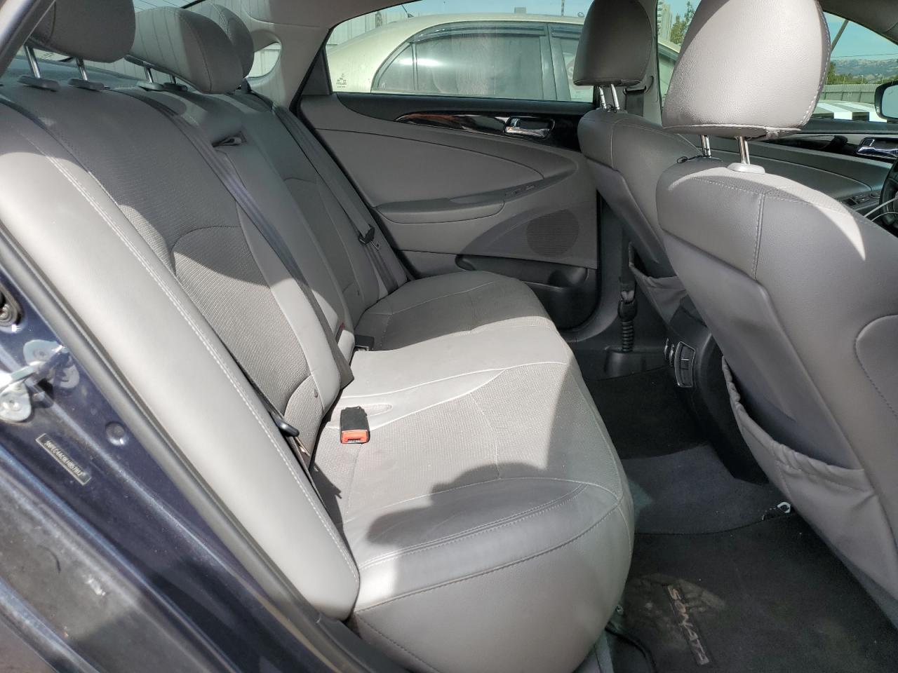 2014 Hyundai Sonata - Image 10