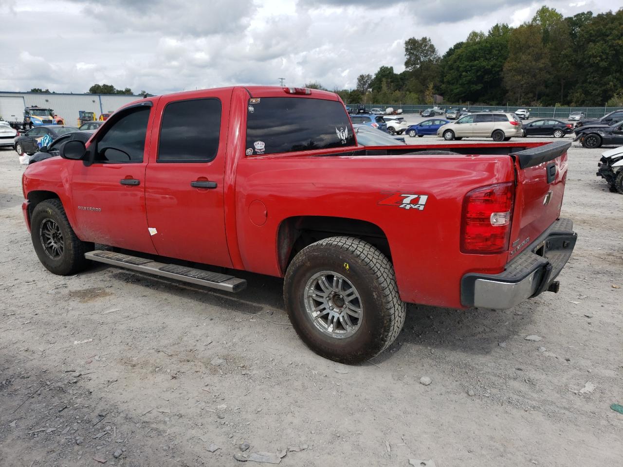 2011 Chevrolet Silverado - Image 2