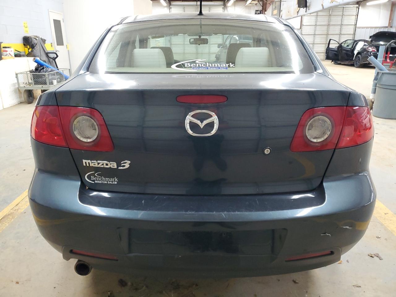 JM1BK12F351266947 2005 Mazda 3 I