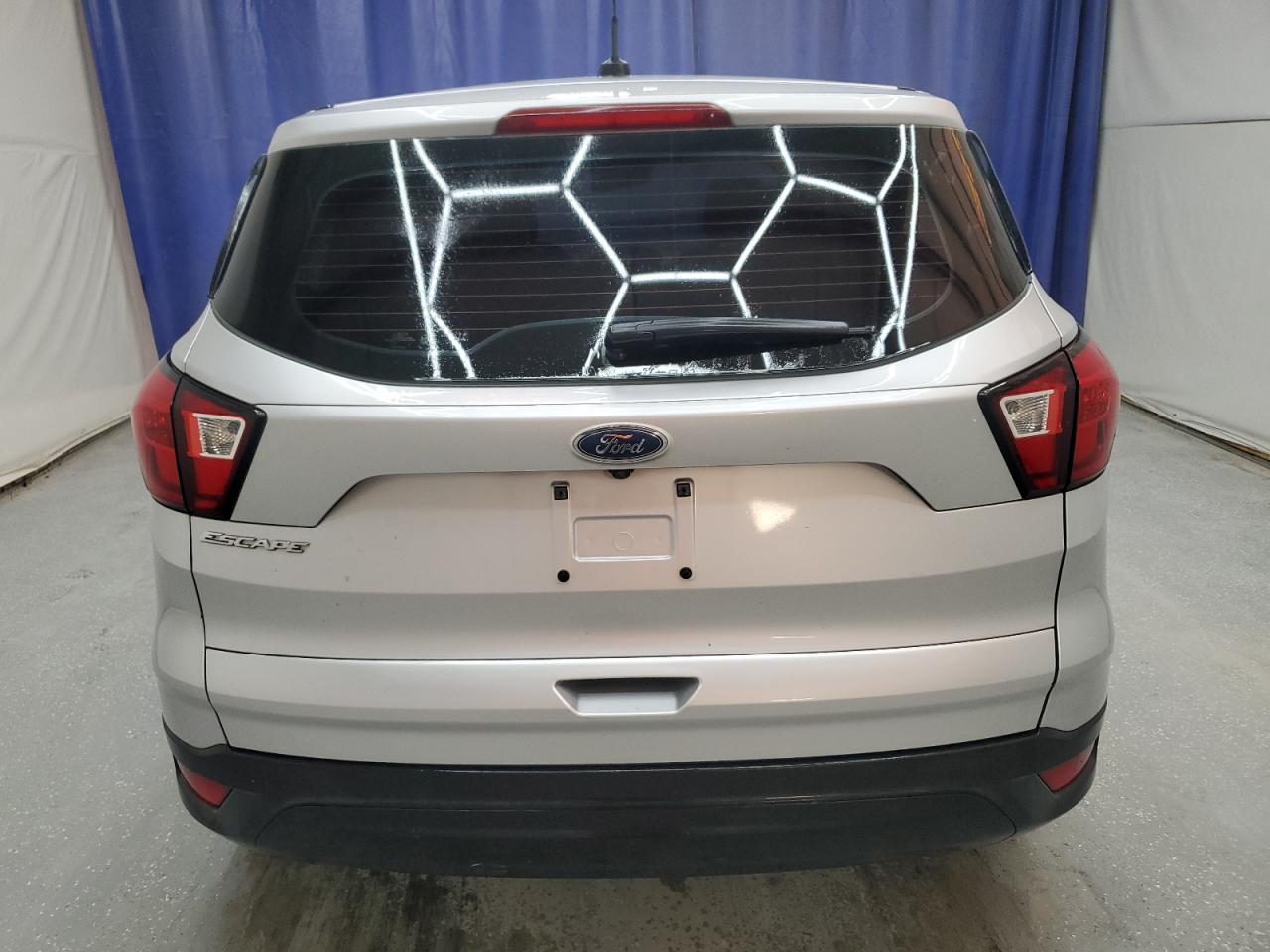 2019 Ford Escape S VIN: 1FMCU0F70KUB00080 Lot: 77211424